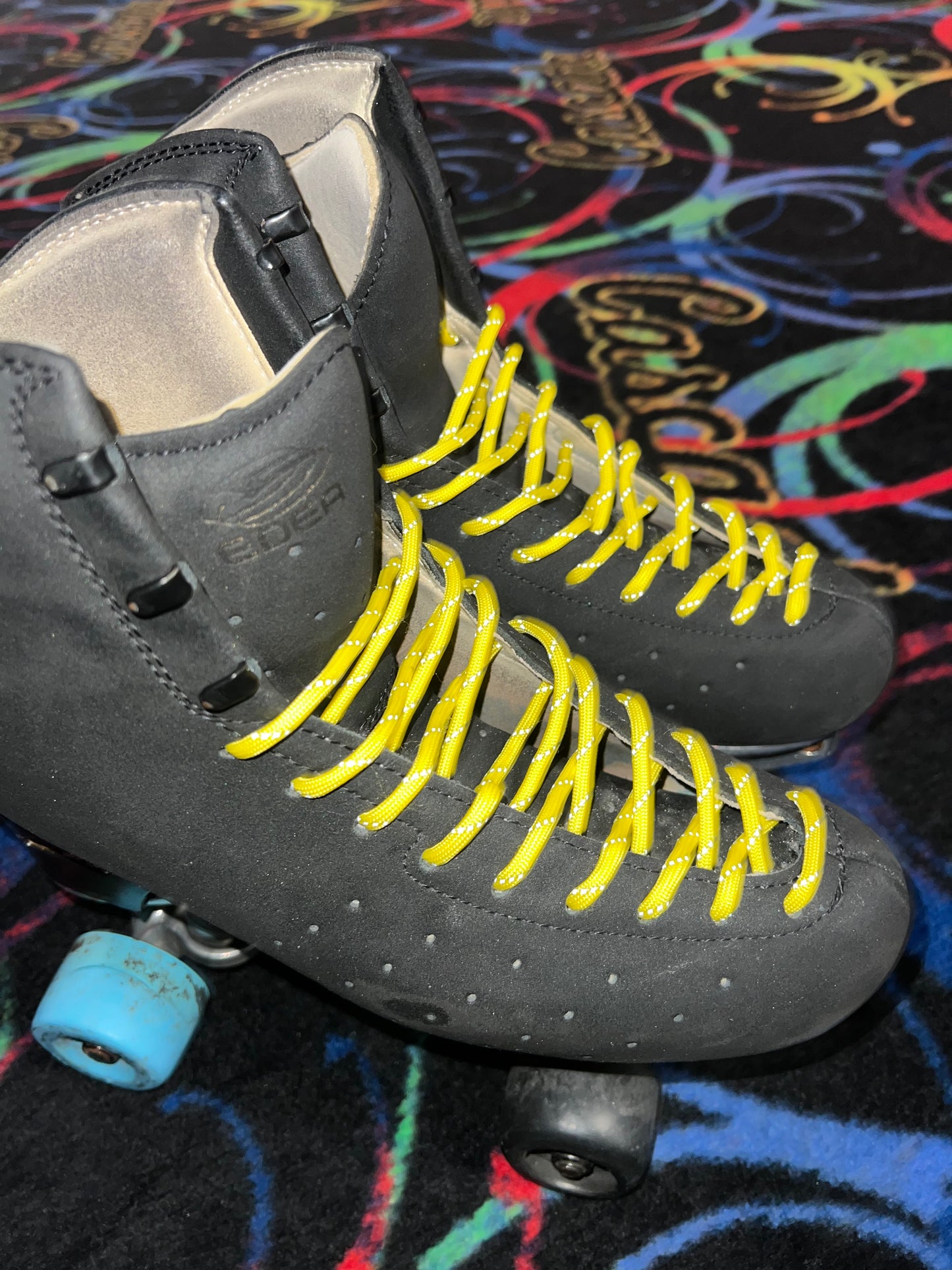 Reflective Neon Yellow Paracord Roller Skate Laces